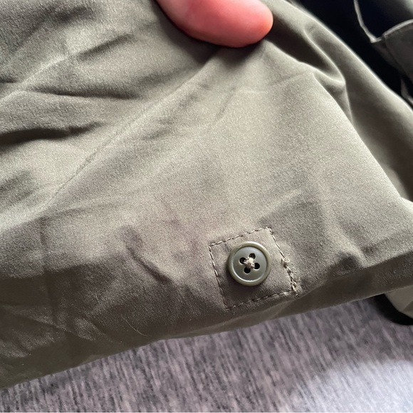 M Columbia olive 🫒 shirt vented shoulder NWOT - Picture 5 of 13